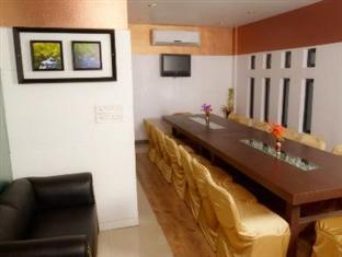Presidency Landmark Hotel Daman Esterno foto